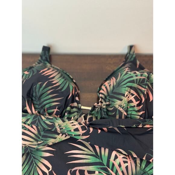 City Chic Black and Tropical Low Cut Swimsuit Multi-color XL/22 - Picture 7 of 12